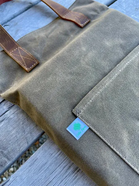 Garden Kneeler - Waxed Canvas and Leather