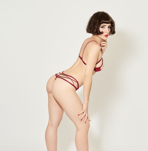 Triangle Pearl Thong – Bordeaux – ELF ZHOU London