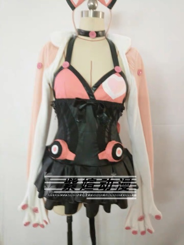 Lucky Chloe cosplay
