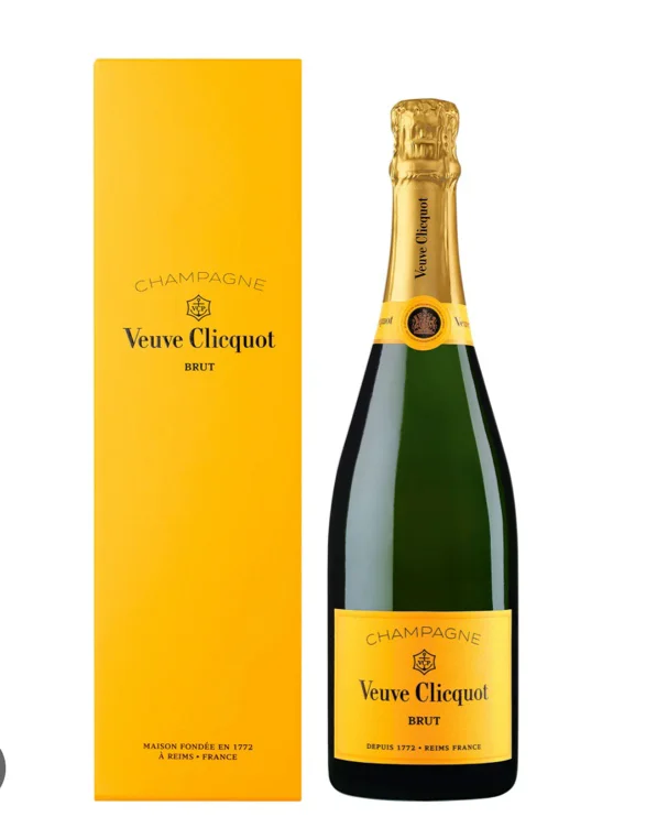 Some veuve cliquot for the boring days 😊