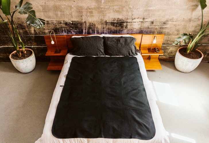 Waterproof Squirt Blanket