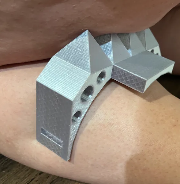 Bad Girl/Boy Kneeler