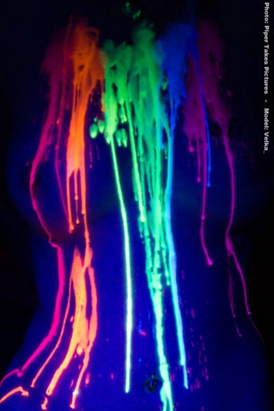 Blacklight Wax Play Pitcher Candle - Low Temp - fluorescent Kink candles - Unscented Candle - Black Light Reactive - UV Reactive