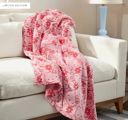 Hello Kitty® -Vera Bradley Fuzzy Blanket