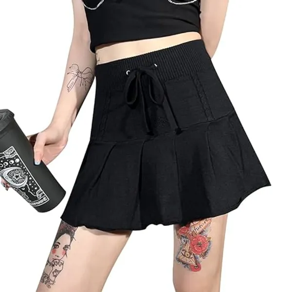 Ruolai Goth Black Pleated Mini Skirt with Chain High Waisted Tennis Skirt