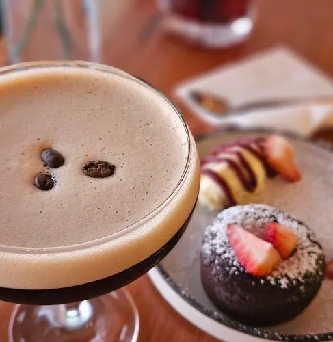 drinks & dessert 🥂