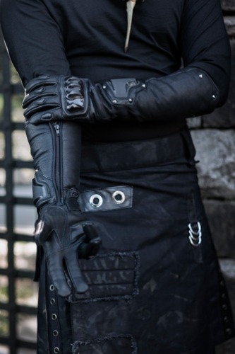 Ridgeback Armored Gauntlets  - M