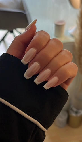 Nails 