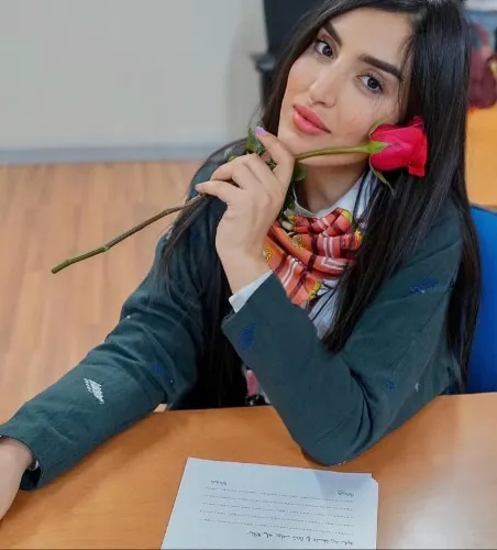 وردة لبيان🌹