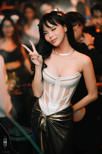 New dress ($1000 USD)