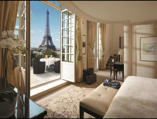 Shangri - La Paris with the view