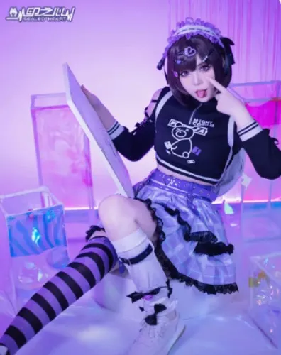 Ena Shinonome Nandesu Cosplay