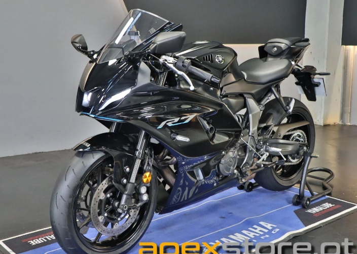 Yamaha r7