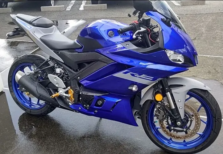 Yamaha R3