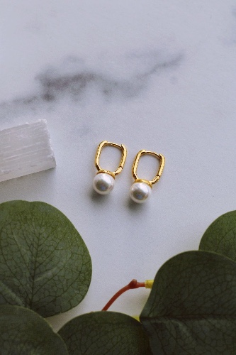 PRESTON PEARL MINI HOOPS (WATERPROOF & 18K GOLD PLATED)