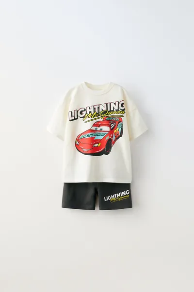 T-SHIRT UND BERMUDA SHORTS IM SET CARS © DISNEY