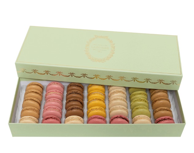 "Intemporel " 35 macarons Gift box - Green