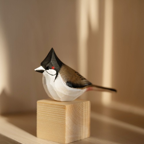 Red Whiskered Bulbul Wooden Ornament | Red-whiskered Bulbul