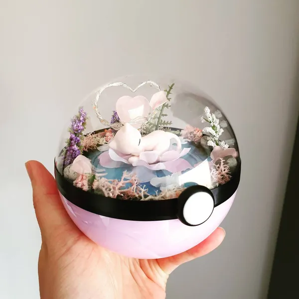 Pokemon terrarium / pokeball diorama / 10cm/4Inch, 12cm/4.7Inch/ Custom Pokemon, Mew, heart light, Pokeball, Loveball, rose quartz