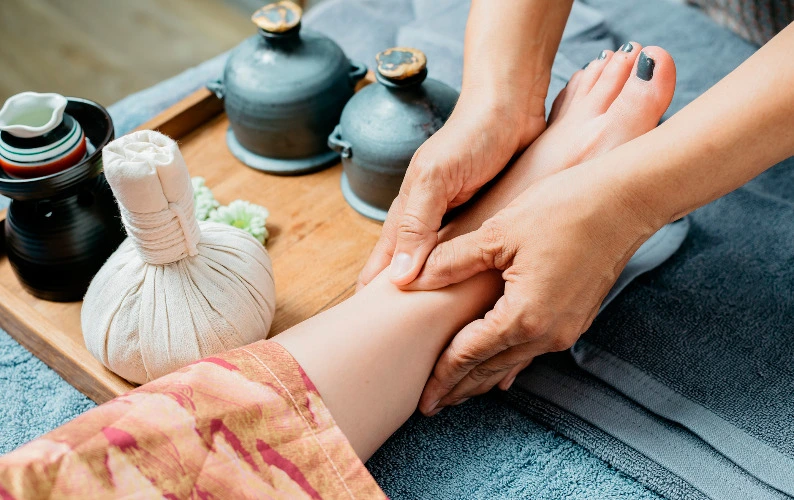Foot massage 