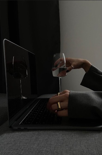 A 15-minutes Exclusive Indulgence