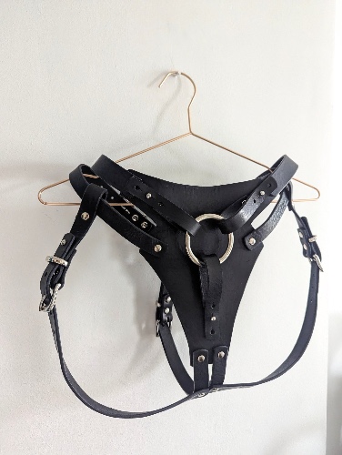 High Waist Leather Strap - Black & Silver     