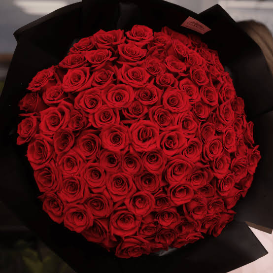 Bouquet of red roses 🌹