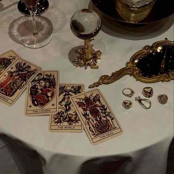 tarot reading (5 card pull)