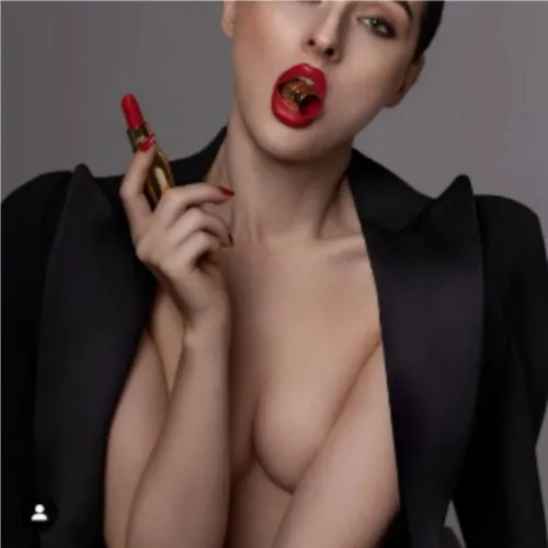 Red lipstic