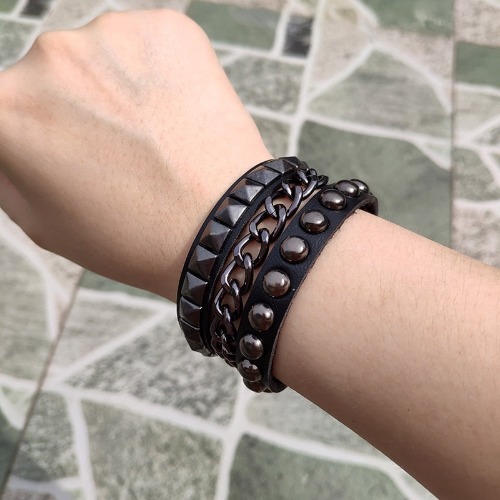 Silver Heart Goth Alternative Chain Bracelet - BR5558A  black