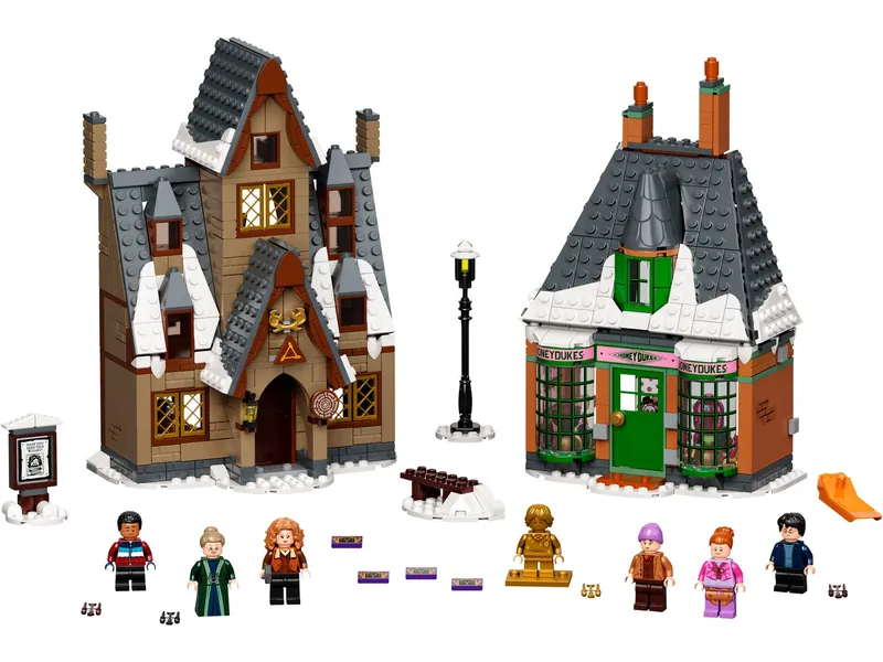 Hogsmeade™ Village Visit 76388 | Harry Potter™ | Buy online at the Official LEGO® Shop US 
