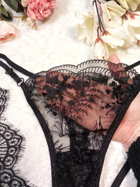 Gothic florals thong