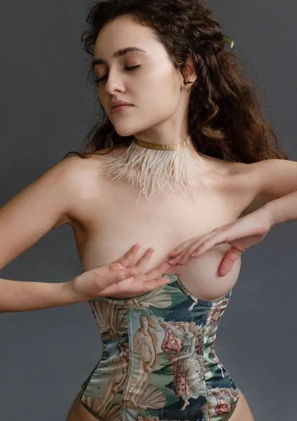Venus renaissance corset