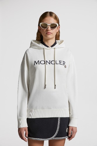 Kapuzenpullover mit Logostickerei