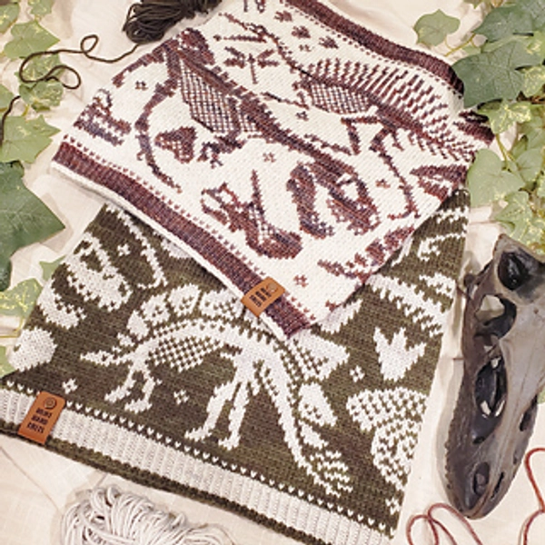 Fossil Frenzy Cowl pattern by Mary P. Hunt