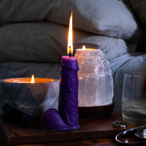 Flaming Hot Genitals - Vulva & Penis wax play Candles - Vulva / Cunt / Sky Blue (UV)