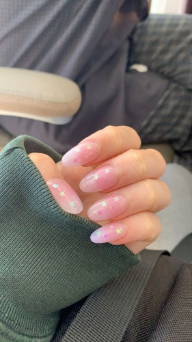 nails