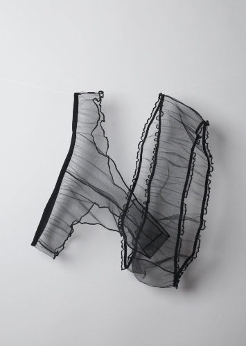 BLACK DIAMOND SET BANDEAU AND STRING | S