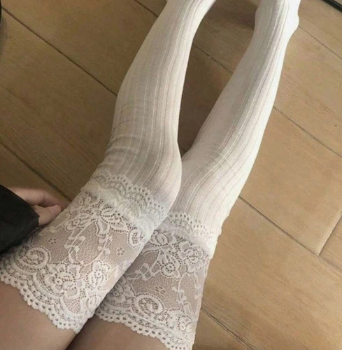 1 Pair Women White Contrast Lace Over-The-Knee Socks