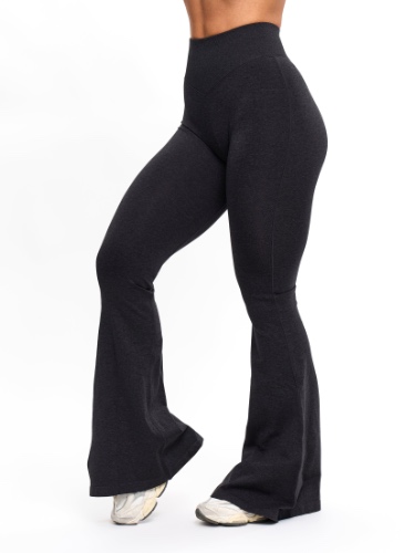 Seamless Flare Legging - Black | S / Short