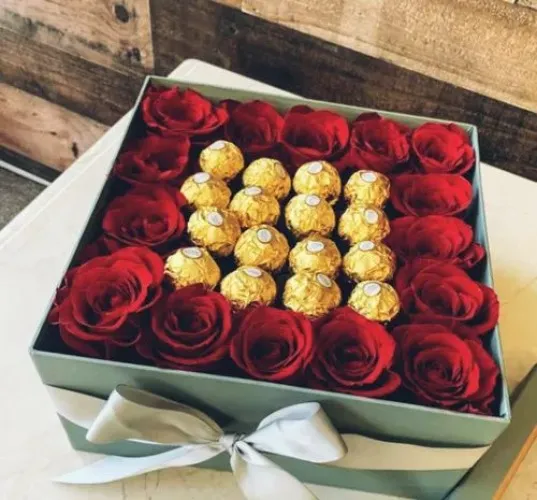 Roses and chocolate ♡