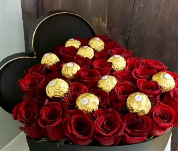 Roses and Chocolate ♡