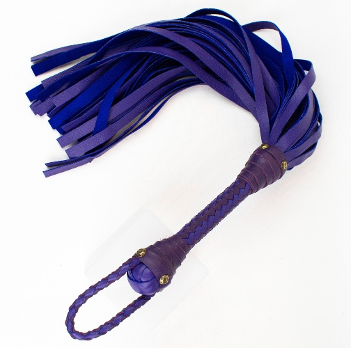 Agreeable agony leather flogger