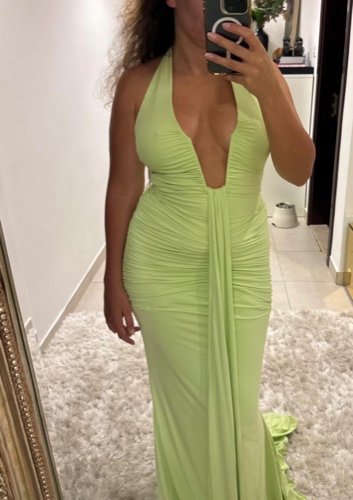 green dress 