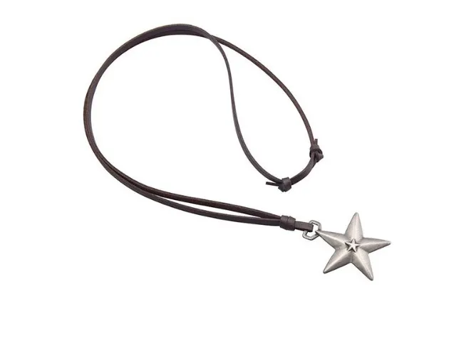 Adjustable vintage cowhide distressed five-pointed star pendant necklace for men long niche design accessories simple and versatile