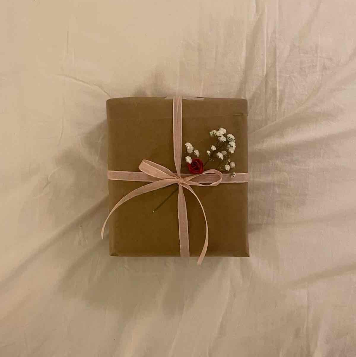 gift.