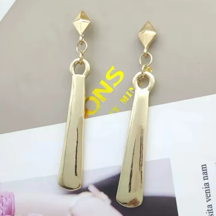 Earrings — Sunday from Honkai: Star Rail