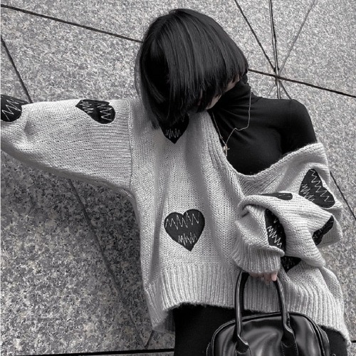 Casual Knitted Love Themed Sweater - M / Dark Gray