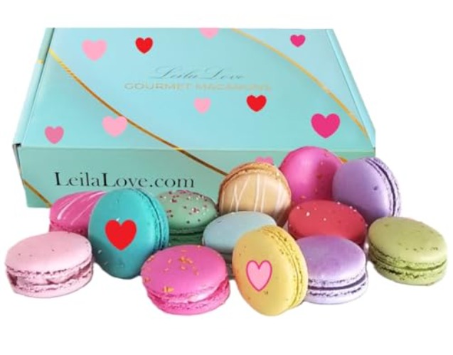 LeilaLove Macarons-16 Macaron gourmet gift box
