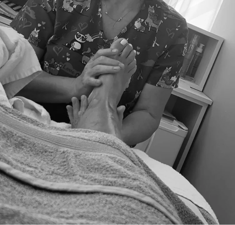 Foot massage✨